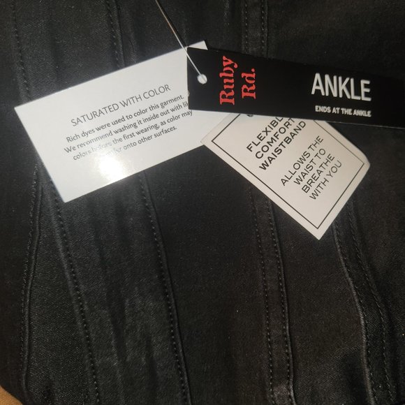 Ruby Rd. Black Denim Jeans - Size 22W - NWT - Picture 6 of 6